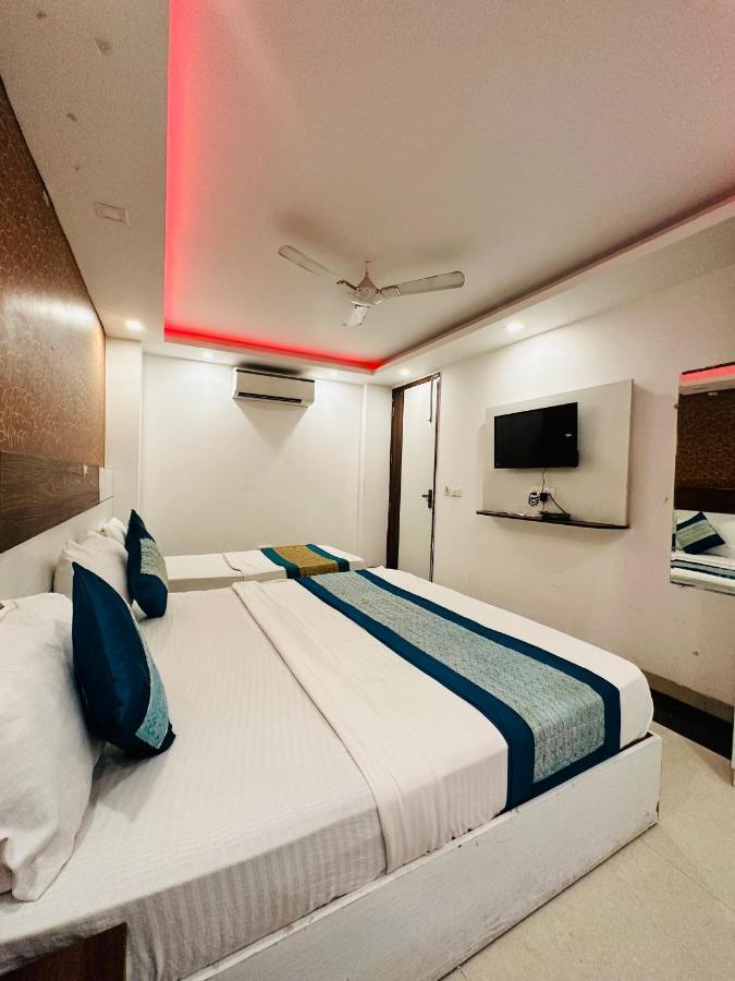 Palm Majestic At Airport Hotell New Delhi Exteriör bild