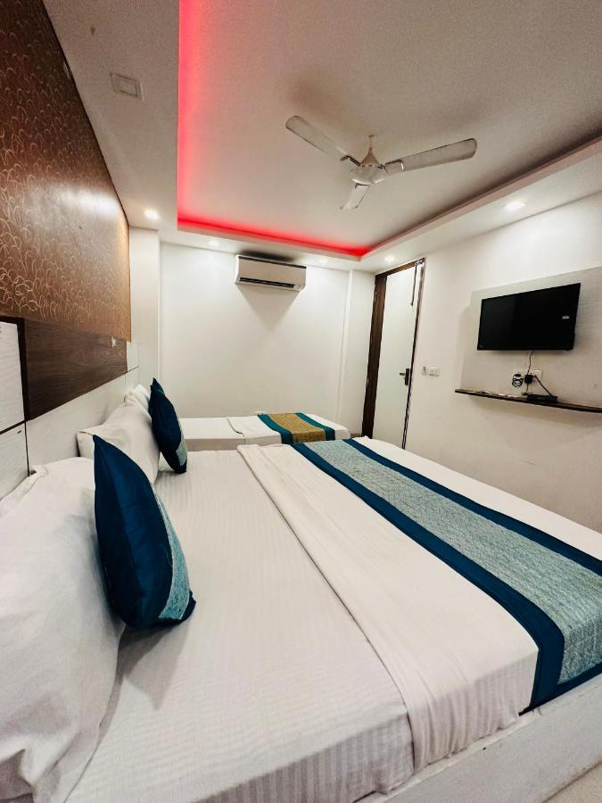 Palm Majestic At Airport Hotell New Delhi Exteriör bild