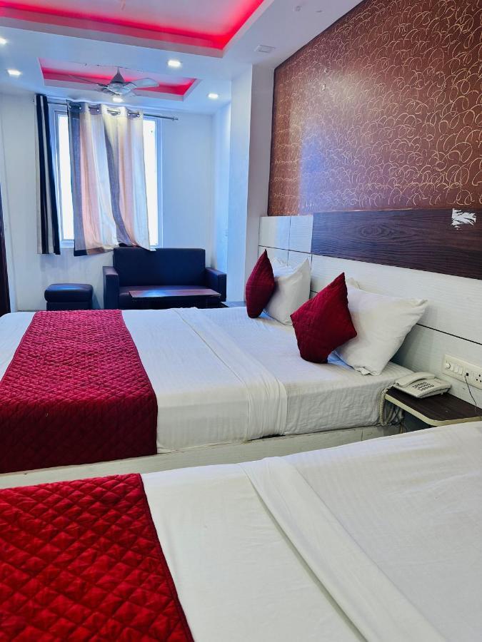 Palm Majestic At Airport Hotell New Delhi Exteriör bild