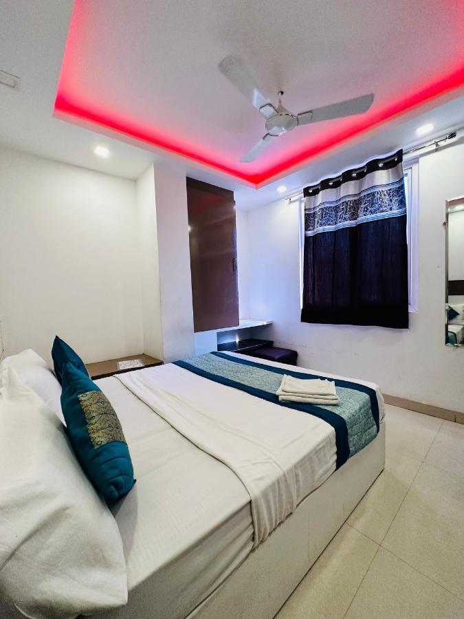 Palm Majestic At Airport Hotell New Delhi Exteriör bild