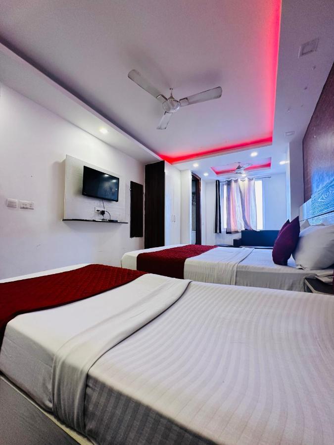 Palm Majestic At Airport Hotell New Delhi Exteriör bild