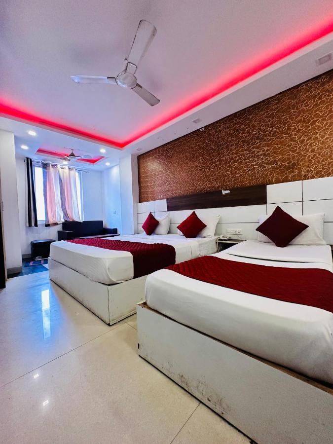Palm Majestic At Airport Hotell New Delhi Exteriör bild