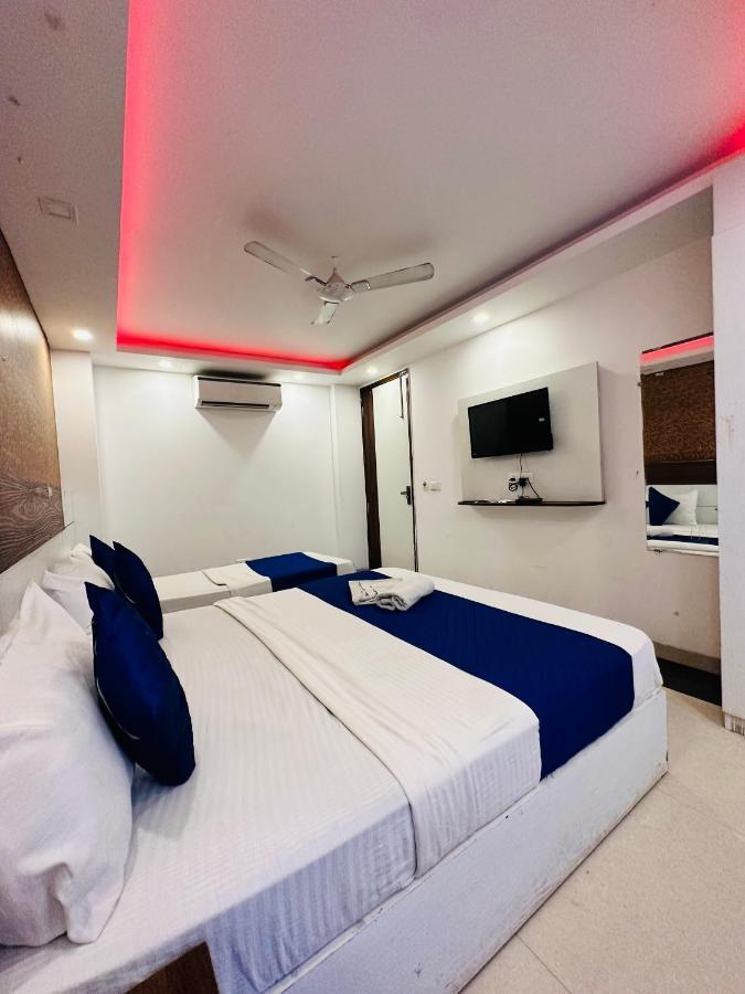 Palm Majestic At Airport Hotell New Delhi Exteriör bild