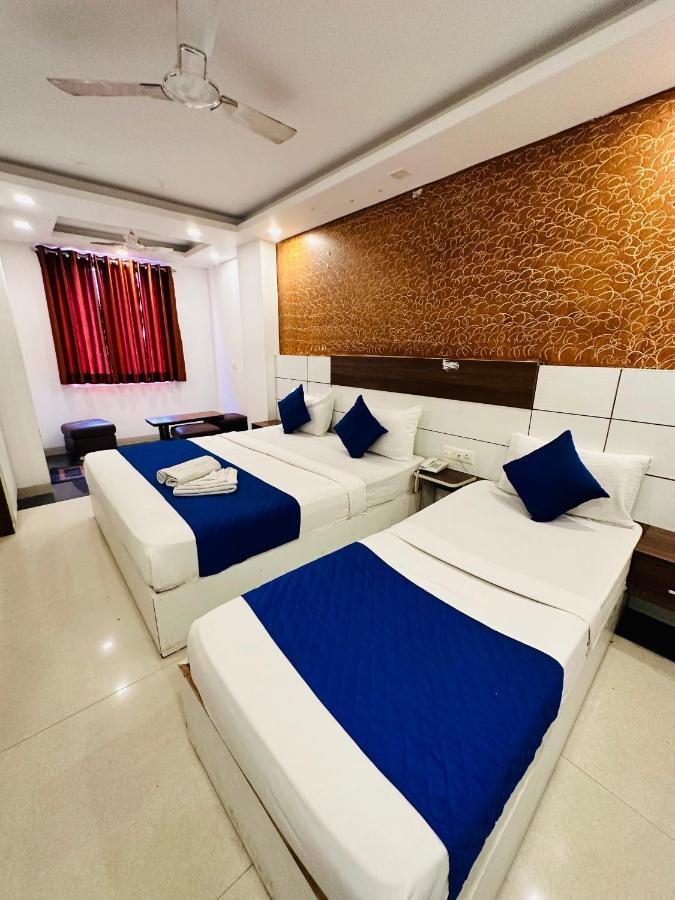 Palm Majestic At Airport Hotell New Delhi Exteriör bild